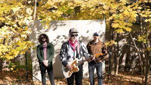 Image of Dinosaur Jr w/ Stef Chura